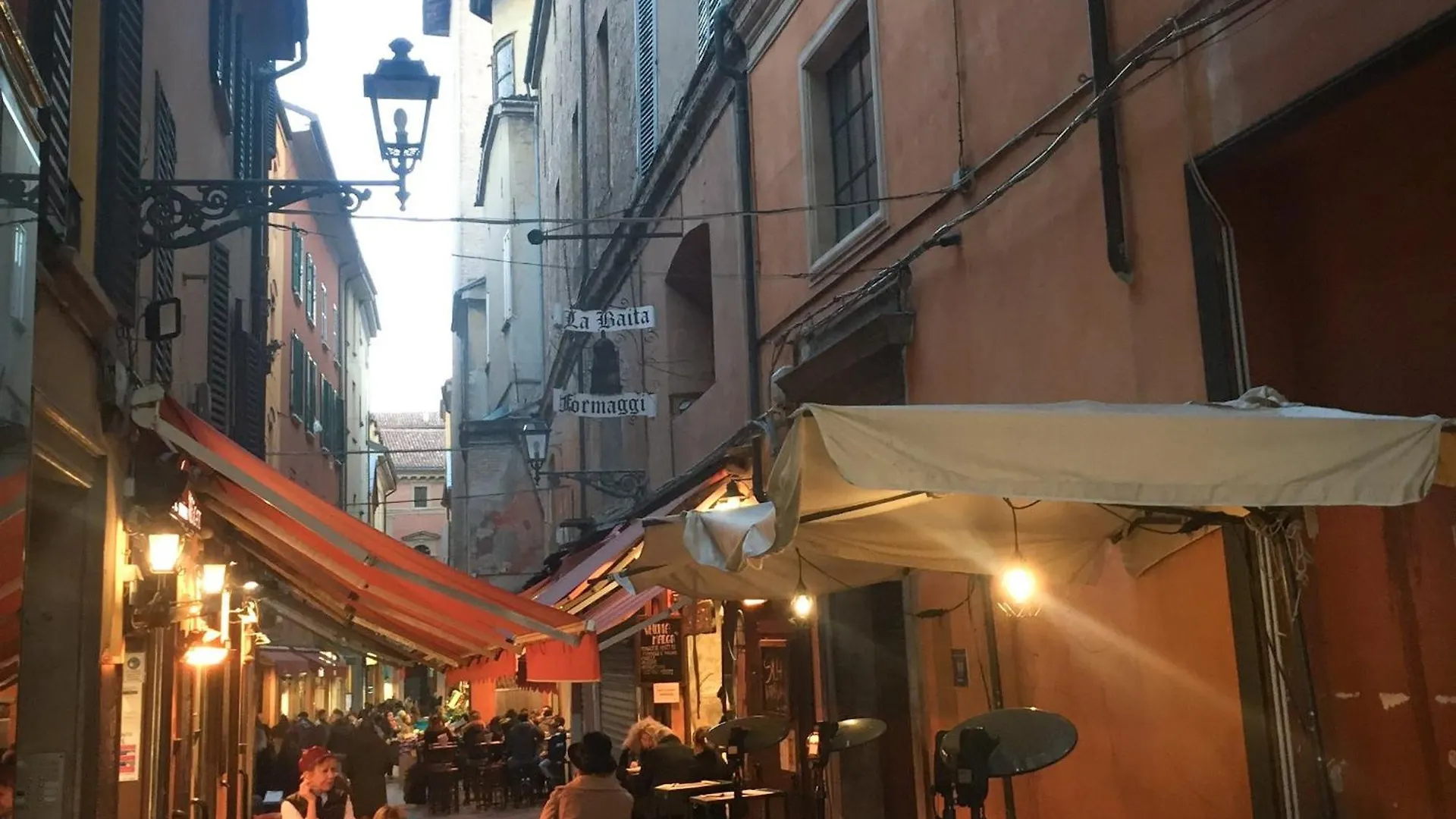 Blancohouse - Piazza Maggiore Bologna Centro 0*,