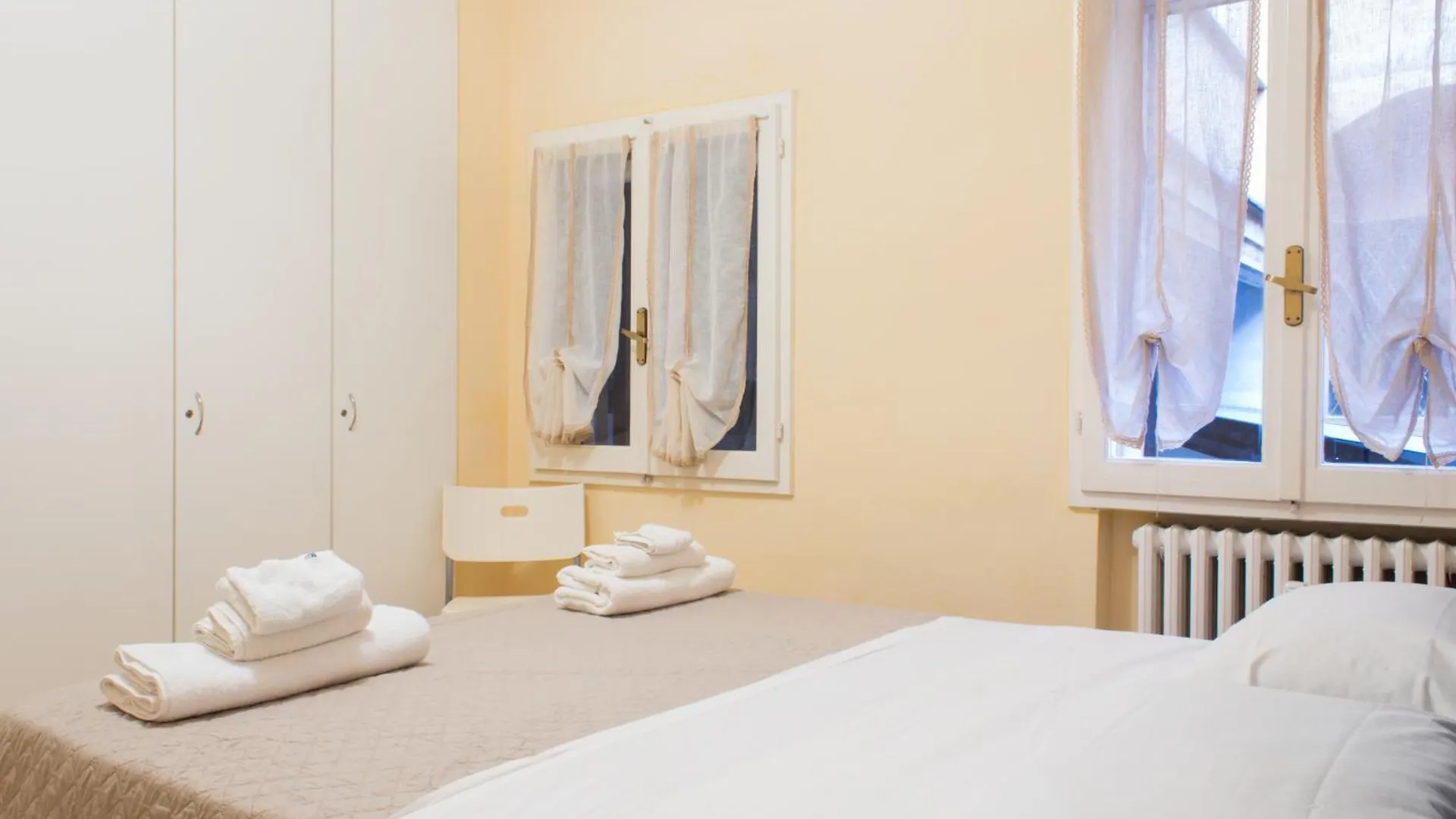 Blancohouse - Piazza Maggiore Bologna Centro 0*,  Italy